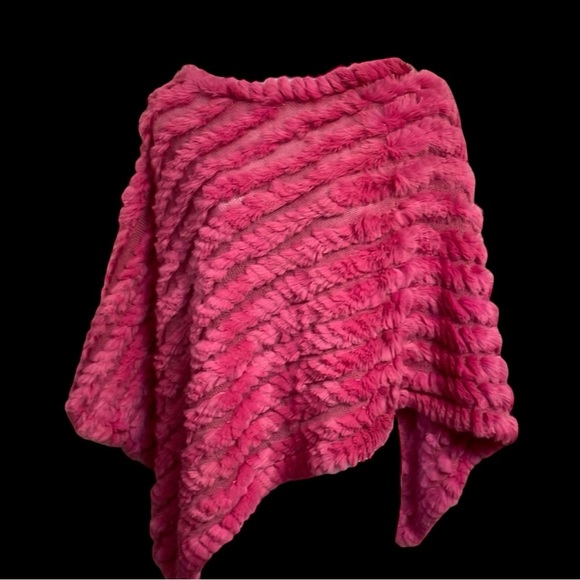 Wilson’s Leather Rabbit Fur Shawl OSFM - Picture 1 of 7
